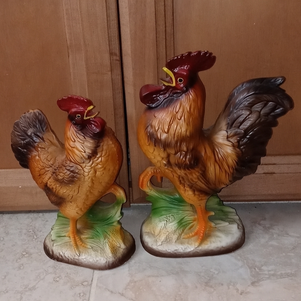 Set of ceramic chickens sticker still on it says New Orleans Japan